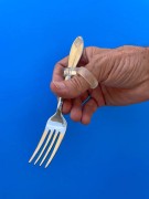 hold-easily-grip-fork-getagrip