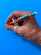 hold-easily-grip-pen-with-getagrip-3